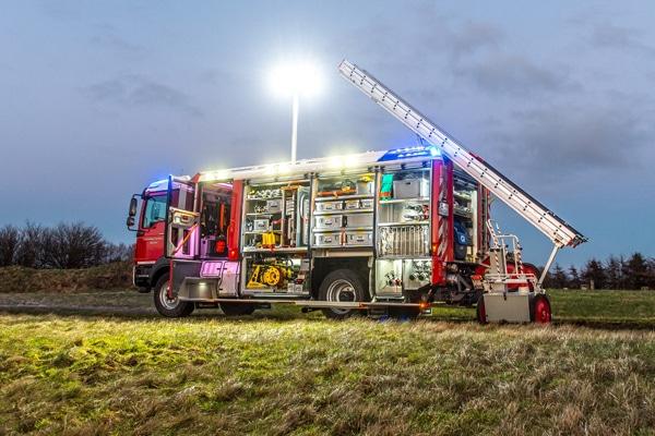 HLF_20_Einsatzfahrzeug_Feuerwehr_Fahrzeug_III