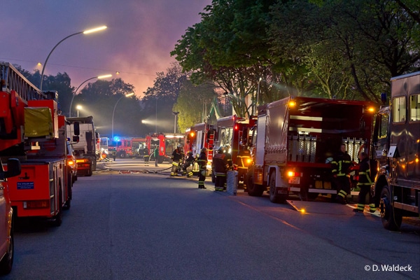 Hamburg_Feuer_Großbrand_Brand_Lagerhalle_III