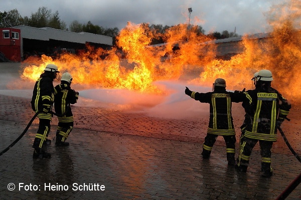 rund 40 millionen euro investierte die bundeswehr in die feuerwehrschule in stetten am kalten markt foto schtte - Bundeswehr Feuerwehr Bewerbung rund 40 millionen euro investierte die bundeswehr in die feuerwehrschule in stetten am kalten markt foto schtte - Bundeswehr Feuerwehr Bewerbung