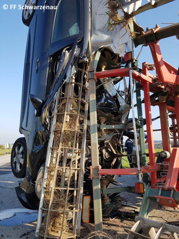 Grubber in senkrecht stehendem Fahrzeug.